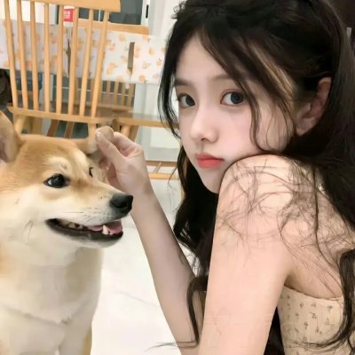 她在这里